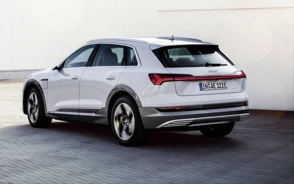Audi etron 50 quattro yorumları