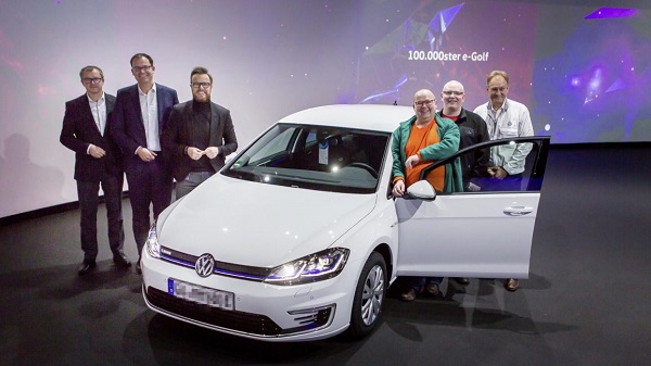 Elektrikli Volkswagen Golf 100000 Sattı