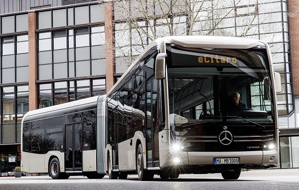 Elektrikli metrobüs Mercedes Benz eCitaro.