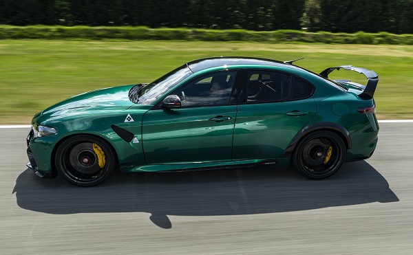 Alfa Romeo Giulia GTA Raikkonen